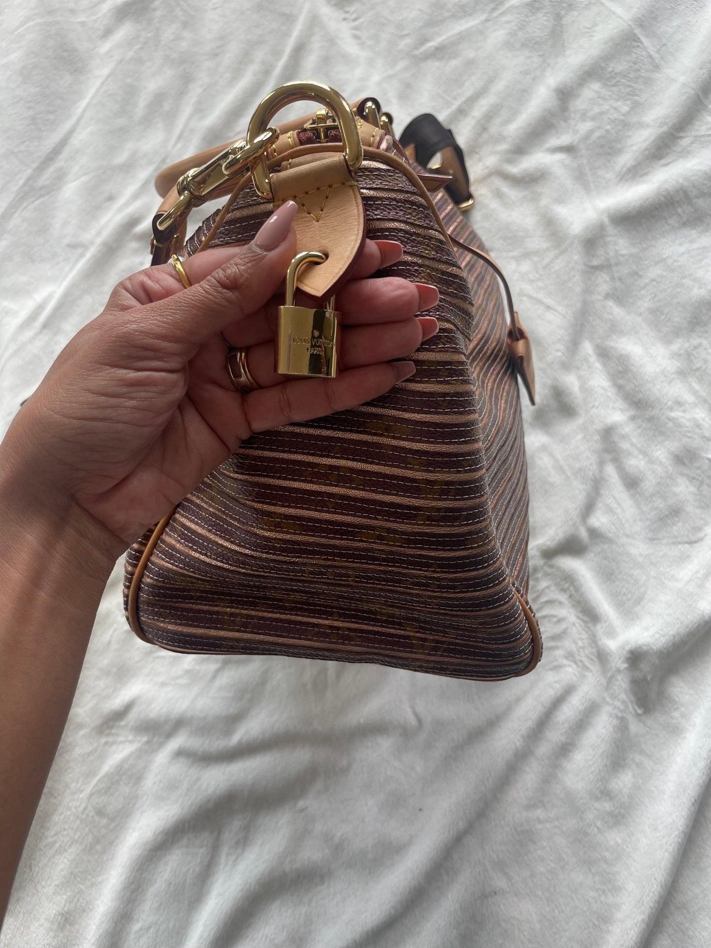 2010 Limited Edition Monogram Eden Speedy Bandoulière 30 in Peach | Muse Boutique