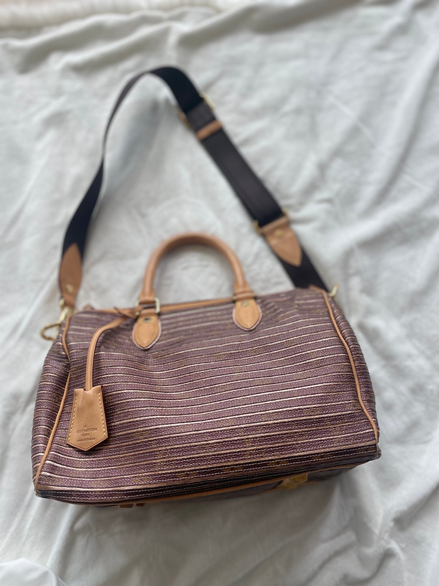 2010 Limited Edition Monogram Eden Speedy Bandoulière 30 in Peach | Muse Boutique