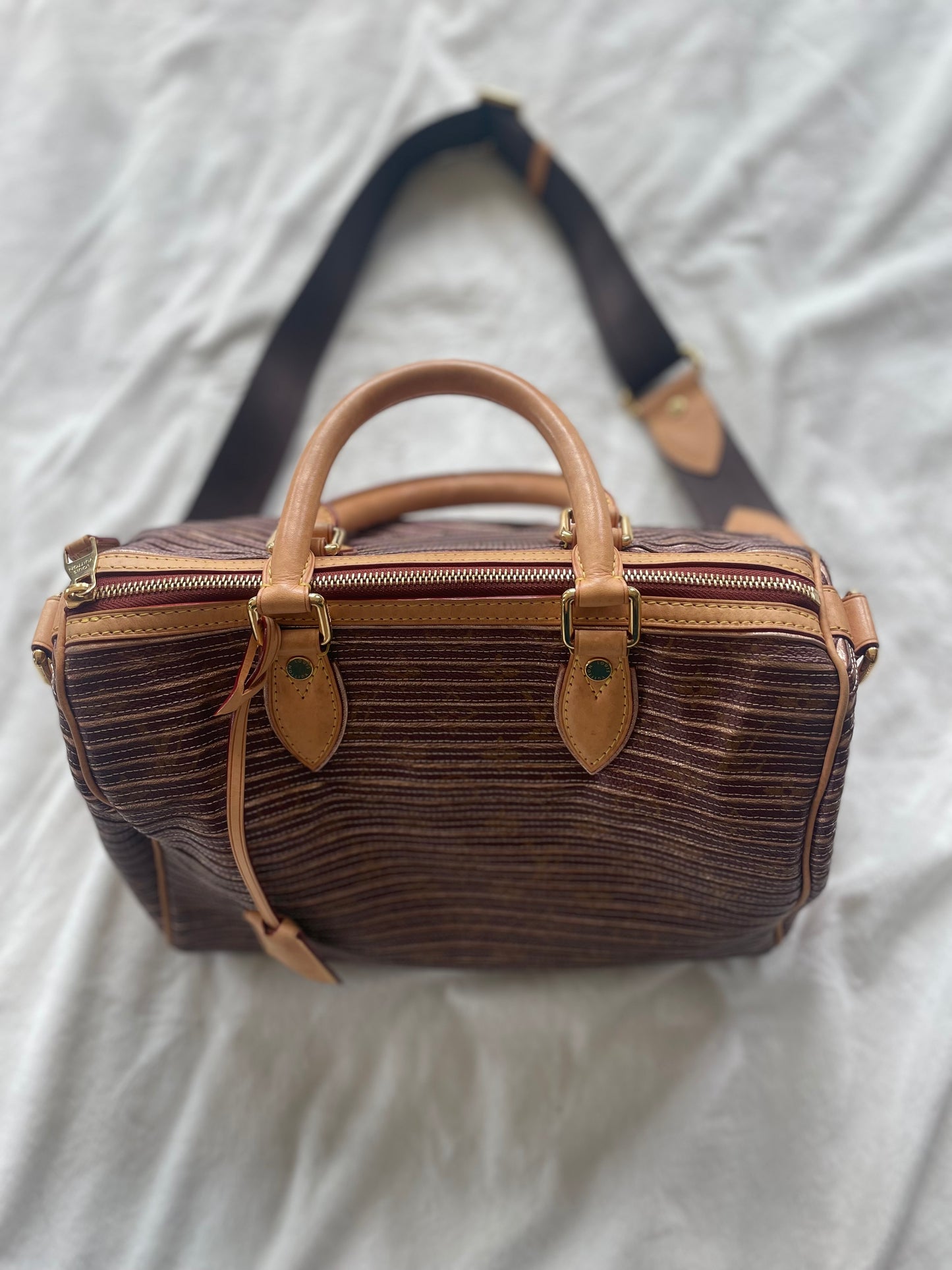 2010 Limited Edition Monogram Eden Speedy Bandoulière 30 in Peach | Muse Boutique