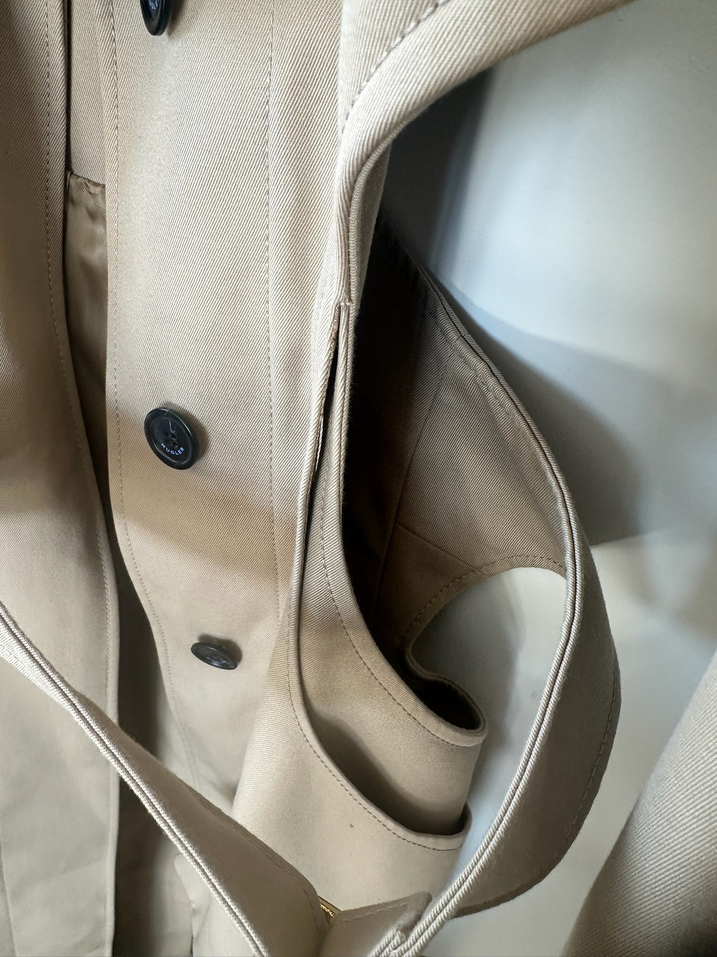 Mugler Cutout Trench Zoom on Side Cutout